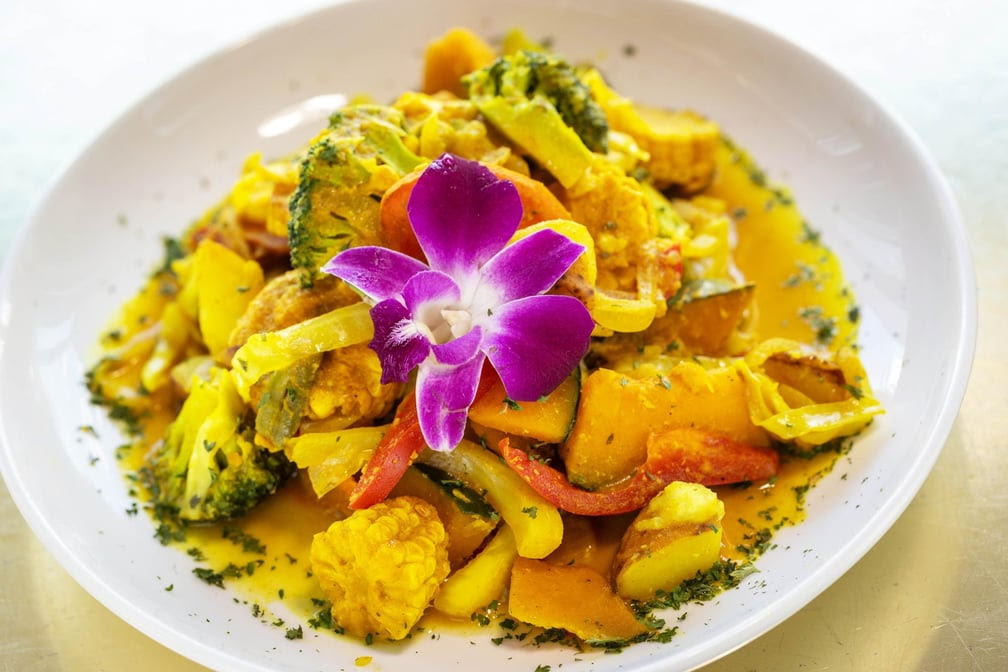 Code Red Restaurant & Lounge by null