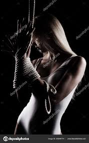 slender big  tits|ビッグおっぱいと美しいスレンダー モデルのイメージの写真素材・画像素材 Image 38046634