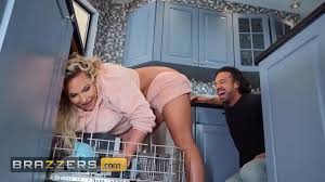 Sexy blonde babe phoenix marie fucking jpg x Phoenix marie hub