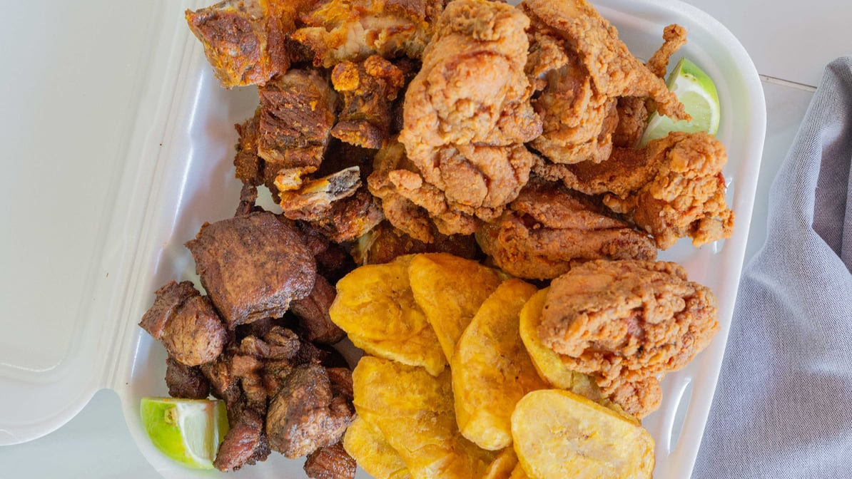 Rey Del Pollo by null