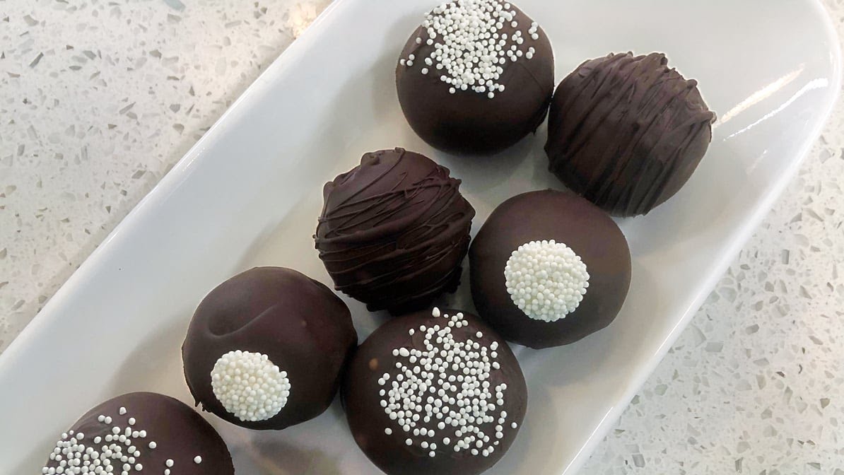 Carina's Bakery by null