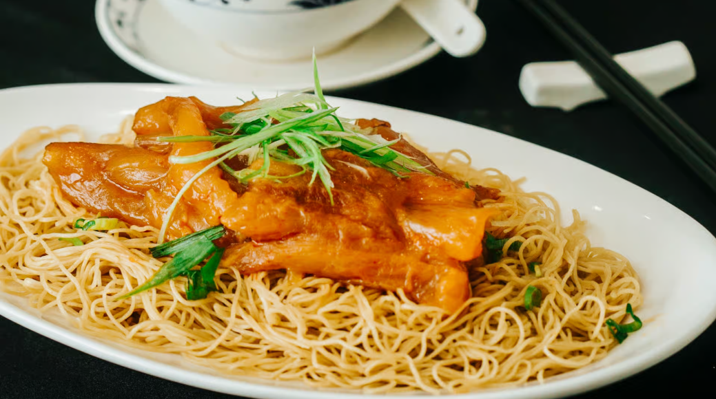 Hon's Wun-Tun House by null