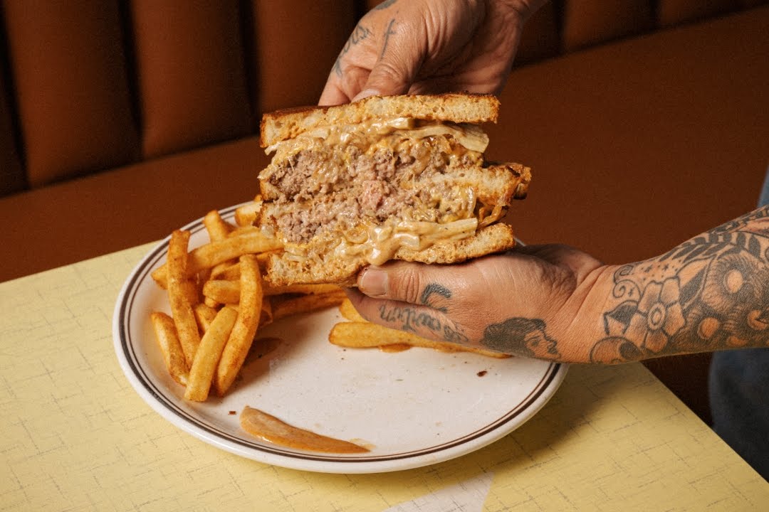 Le Hut Dinette by null