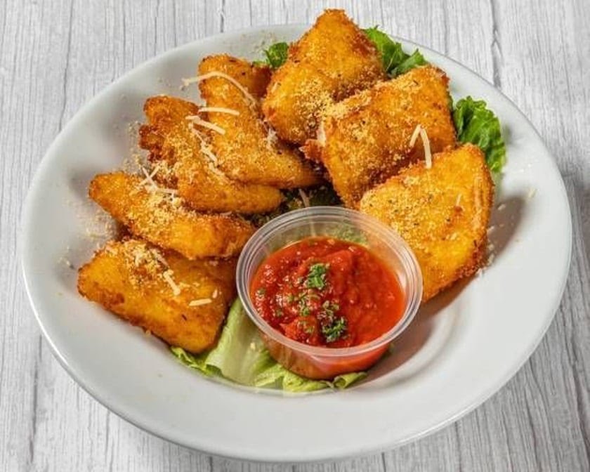 Selma's Chicago Pizzeria & Tap Room by null