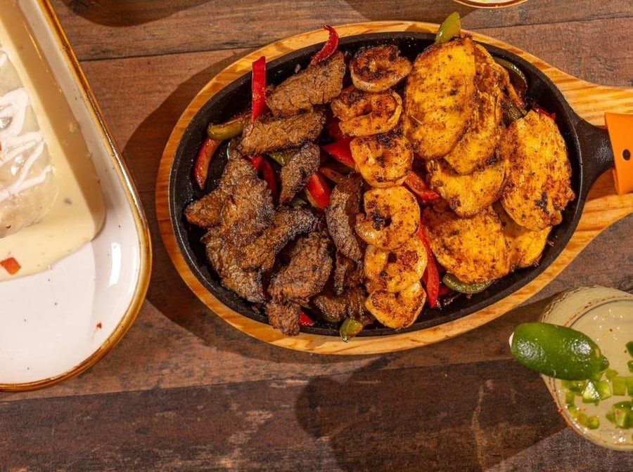 Coco Bar and Grill by null