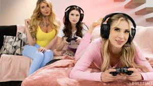 Ac ab bbbef a bab aee jpg x Sexy gamer girls