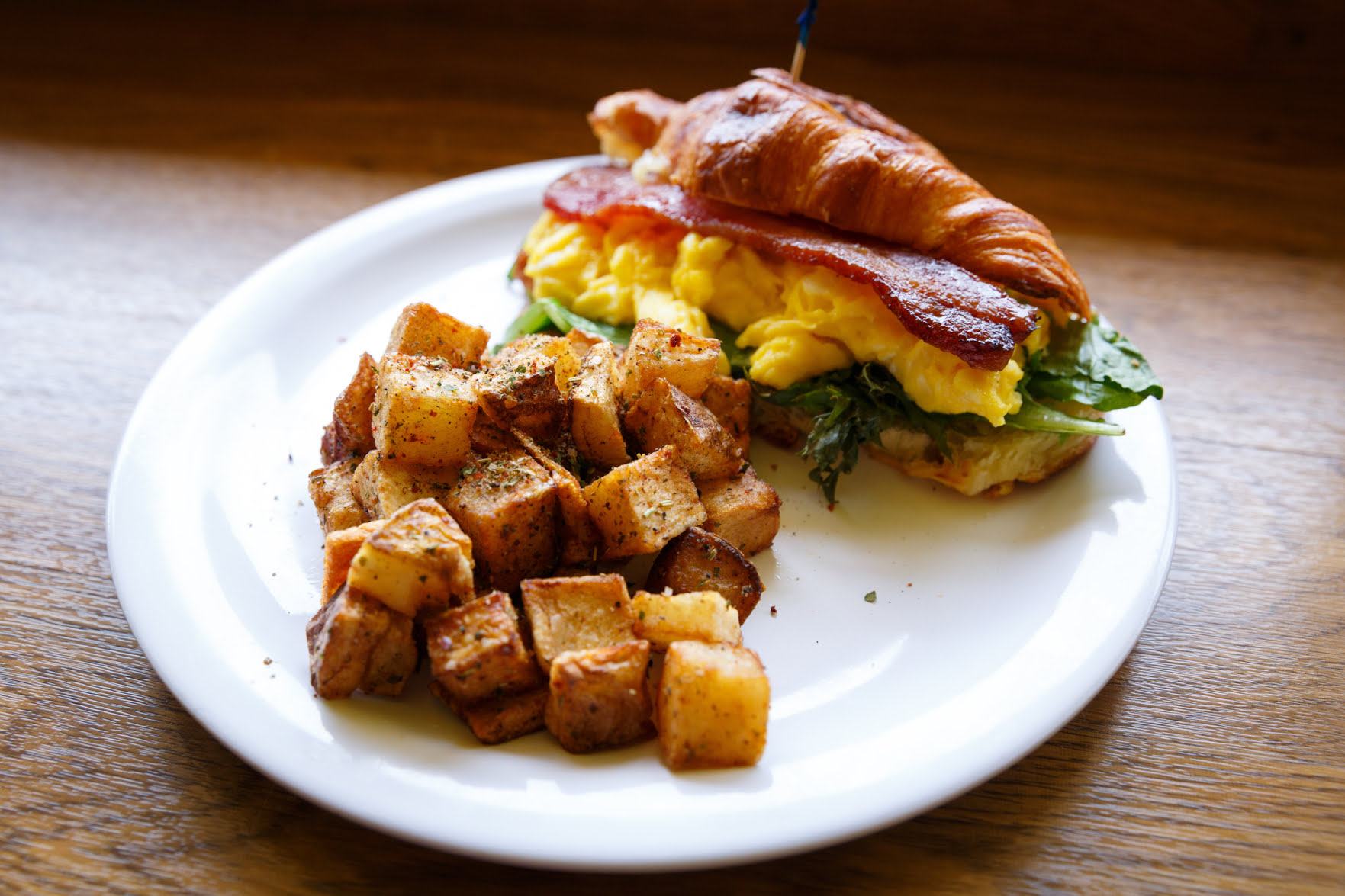 Courageous ELMHURST by null