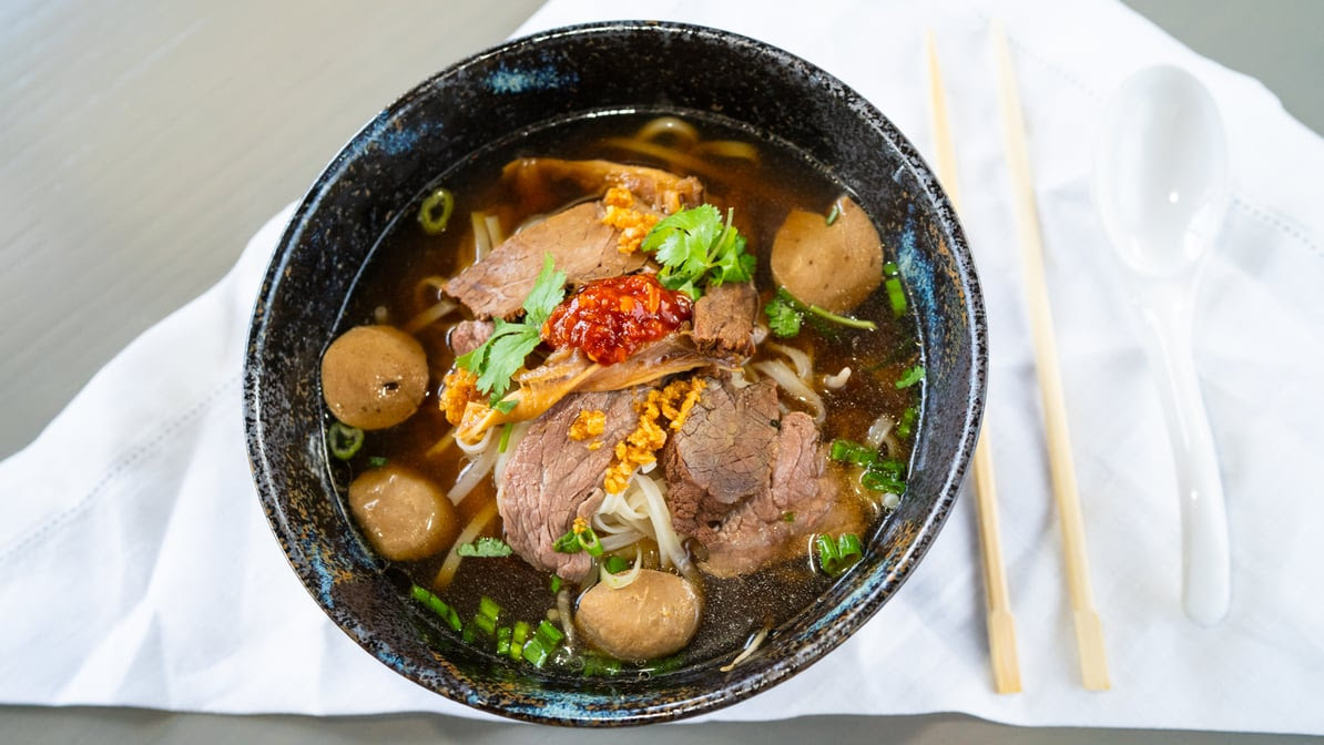 BAITONG Thai & Sushi Bar Restaurant by null