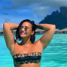 demi lovato bikini|Unedited bikini pic helped Demi Lovato conquer her biggest fear - Social  News XYZ