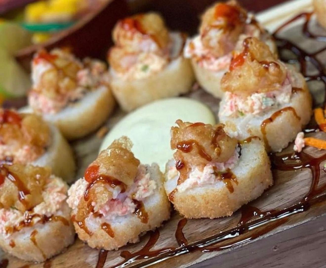 SUSHINOLA Sushi y Marisco estilo Sinaloa. by null