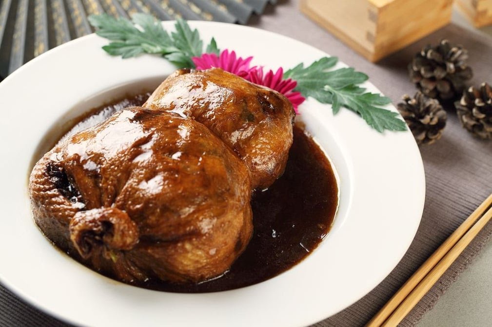 Duck House Restaurant 鹿鼎記 by null