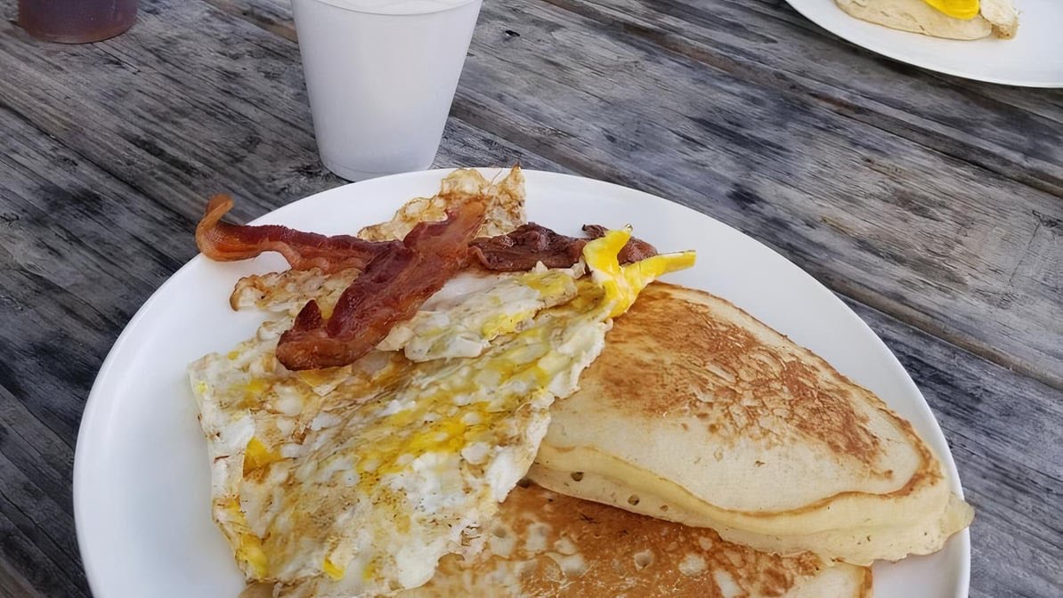 T-Rays Burger Station by null