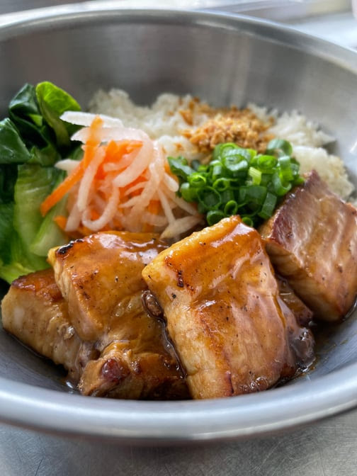 Baon Kainan Filipino Food Cart by null
