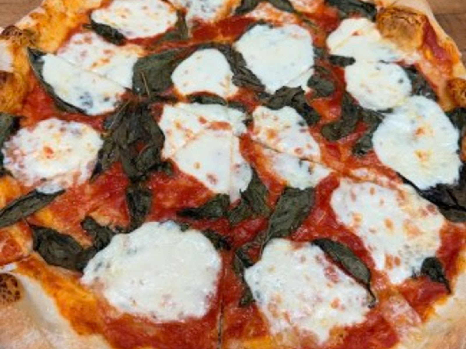 Edith's Pizza by null