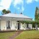 Neighbours warn off developers at auction of Plas Yollen, Glen Waverley 
