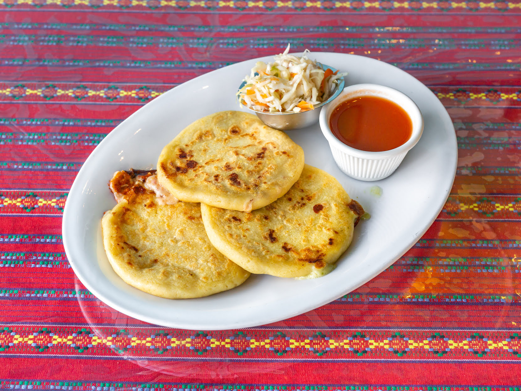 Pupuseria & Restaurant "El Cuscatleco" by null