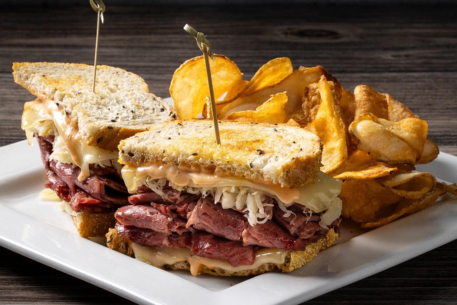 Hennessey's Tavern by null