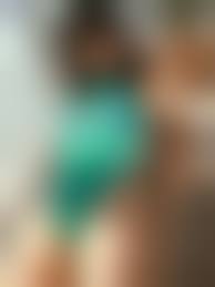 LS Nude imagesize: 1440X956 7|Leggy Babe Strips Off Her Peachy Dress