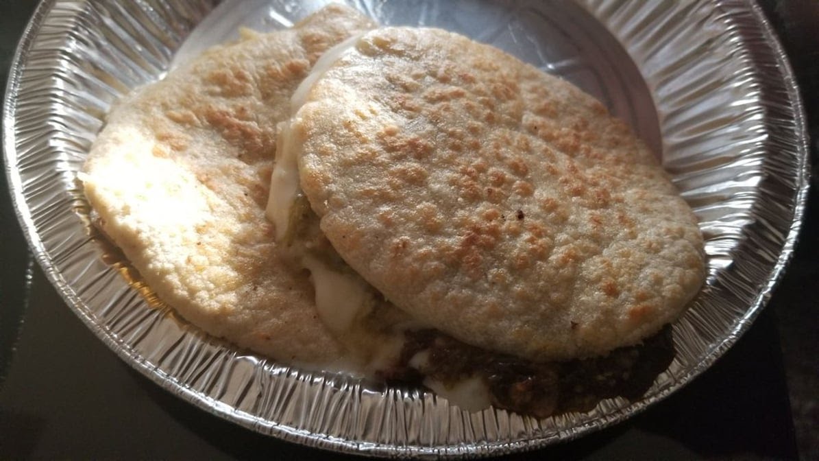 La Estrella Mini Market by null