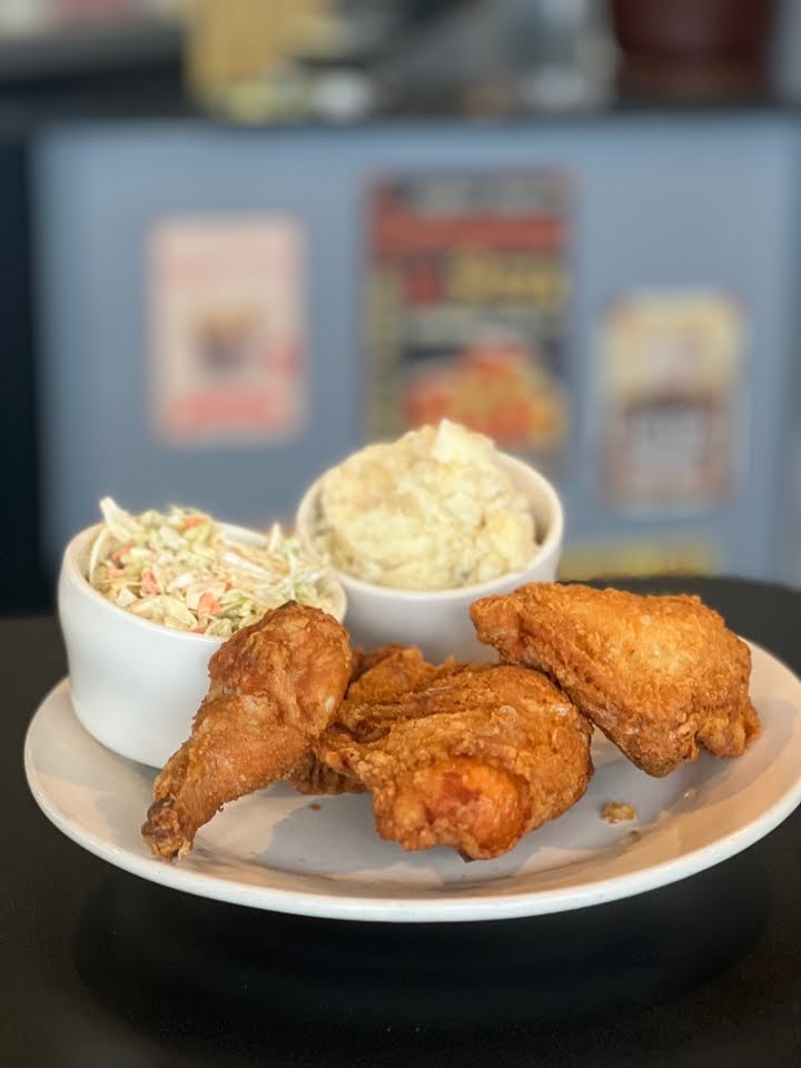 Mother Clucker’s Pizza by null