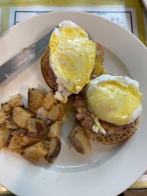 Thornton's Boston Breakfast & Lunch Restaurant by null