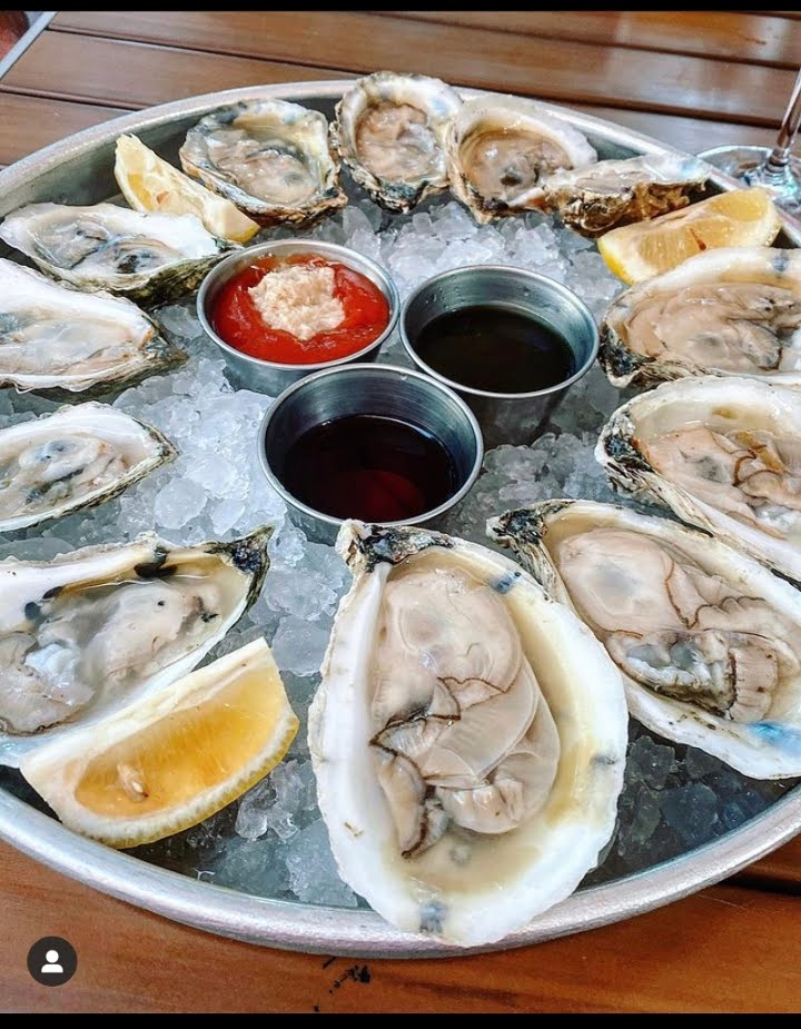 Whiskey & Oyster by null