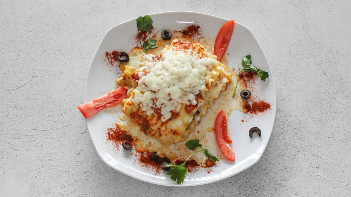 Robert's & Porto's Pizzeria by null