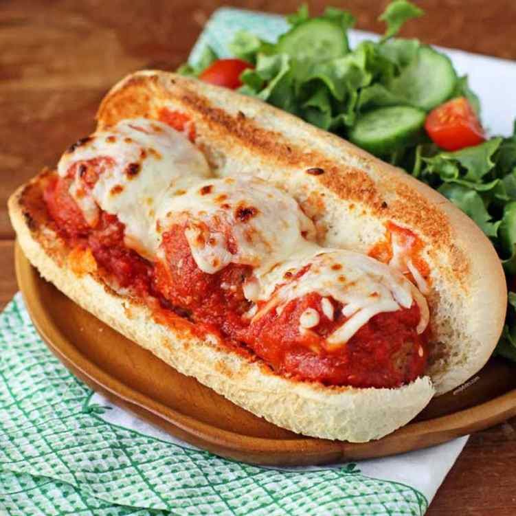 Helen's Pizza by null