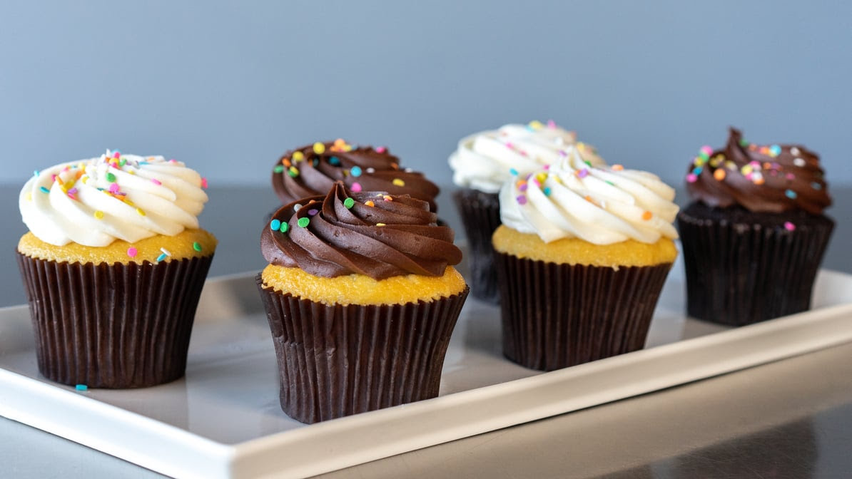 Carlo's Bake Shop by null