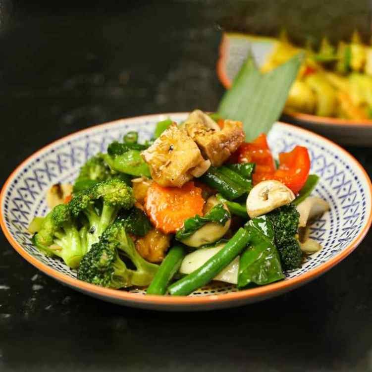 Eat Fine Design By Khun Kung by null