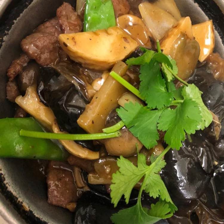 Ling Nan Chinese Restaurant by null