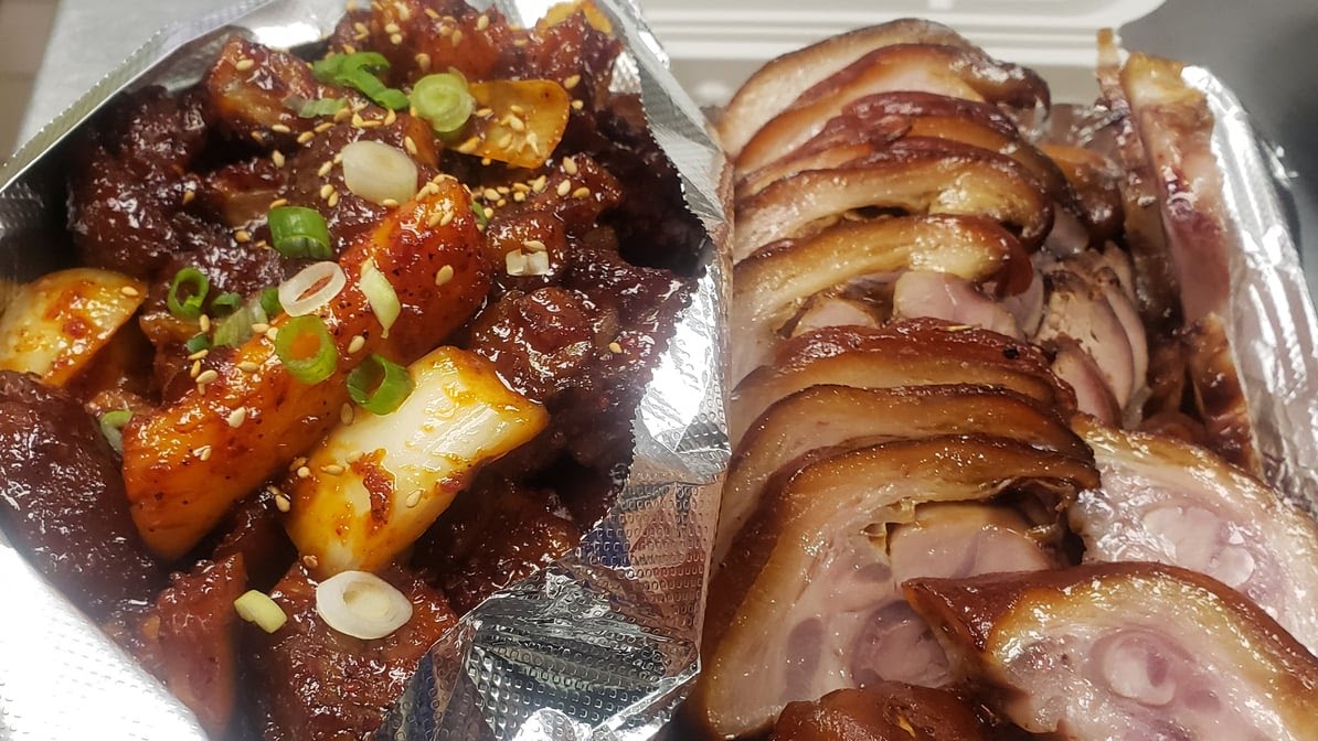 Bossam House (보쌈집) by null