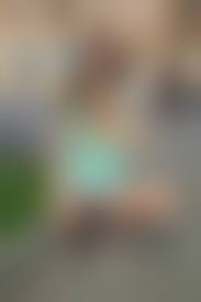  на людях безтрусиков|Сексуальная девушка без трусов на лавочке - фото