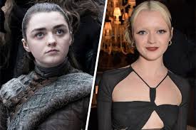 Maisie mirror trans bqqvzuuqpflyliwib ntmjwfsvwez ven bhu jjnt jpg x Maisie williams