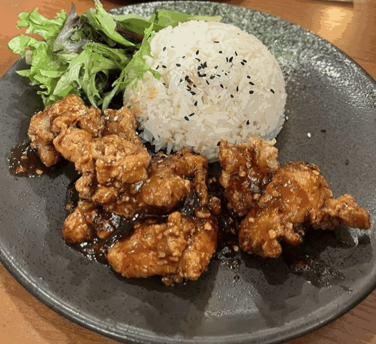 Fat Moon Restaurant & Bar by null