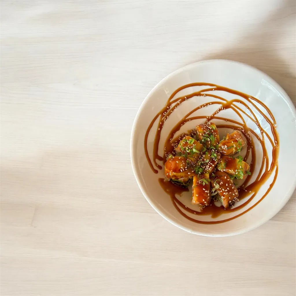 Khatan Sushi by null