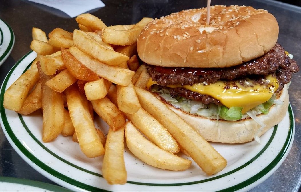 Mel & Faye's Diner by null