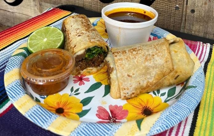 Lucy's Deliveries y Mas by null