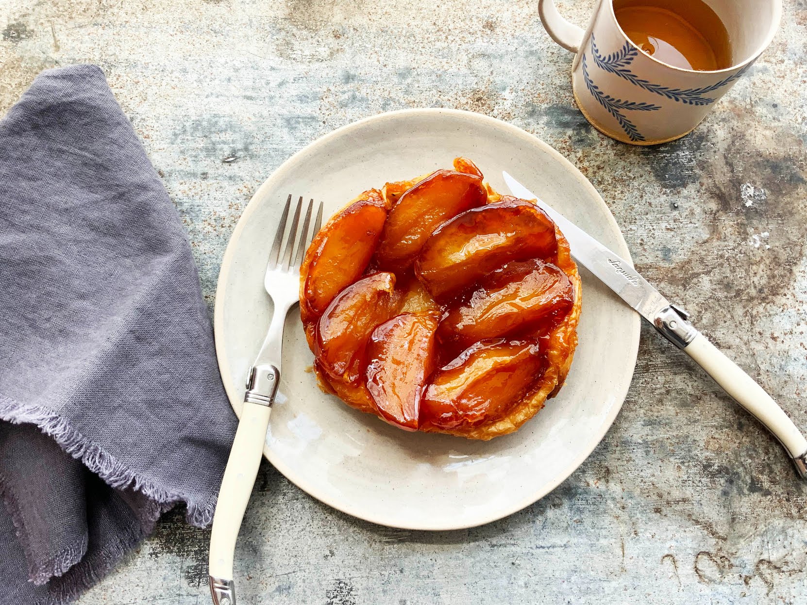 Marie Eiffel Market by null