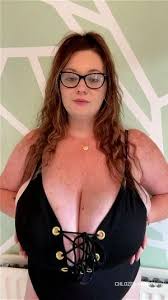 Big saggy tits pandesia world jpg x Saggy big tits