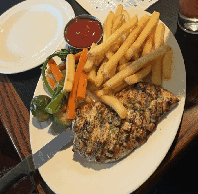 Bud's Seafood Grille by null