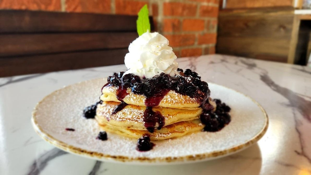 Eat This Café - Hollywood Brunch Spot: Breakfast, Lunch, Bottomless Mimosas by null