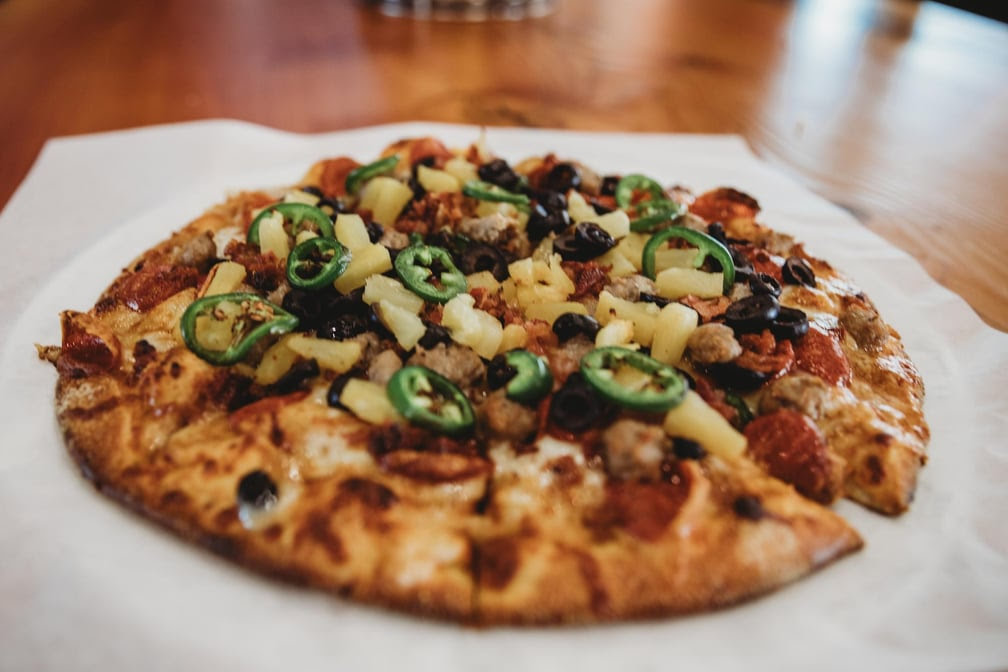 Southpaws Pizza and Sports Bar by null