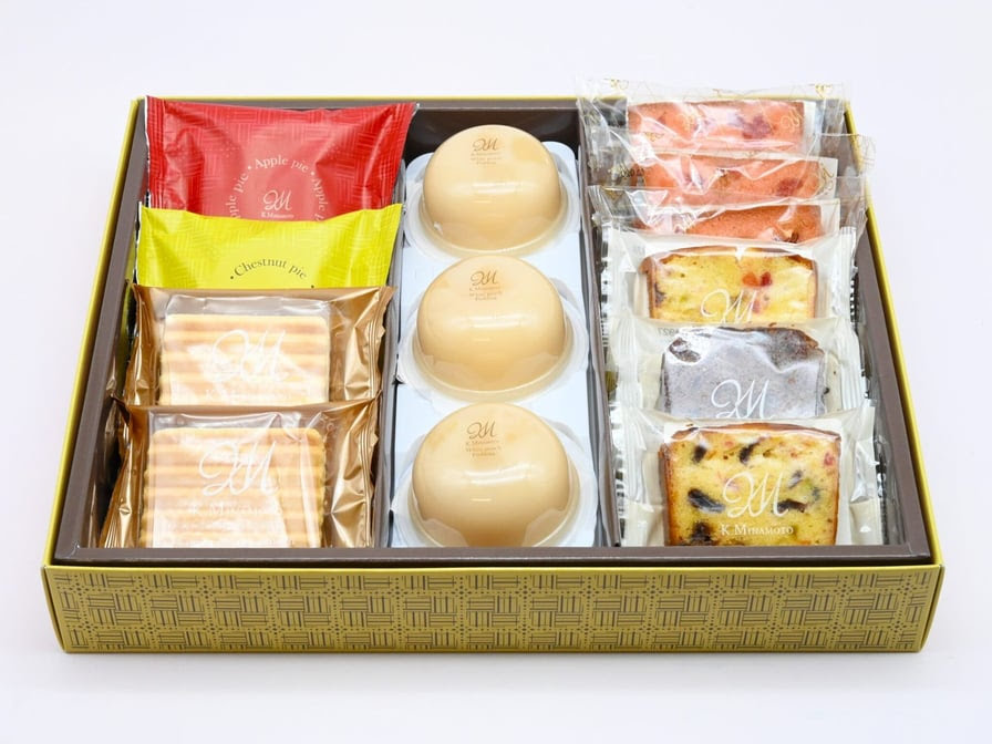 K MINAMOTO Century City Store by null