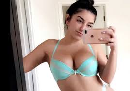 Zoie burgher bath tub telegraph jpg x Zoie burgher
