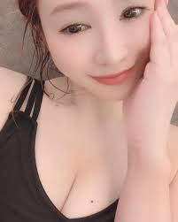 手島優エロ画像|手島優ヌード画像、パイパンま○こ丸見え！手ブラおっぱい乳首までギリギリ露出！ - 裏ピク