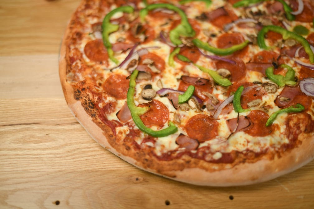 Leonardo's Pizza by null