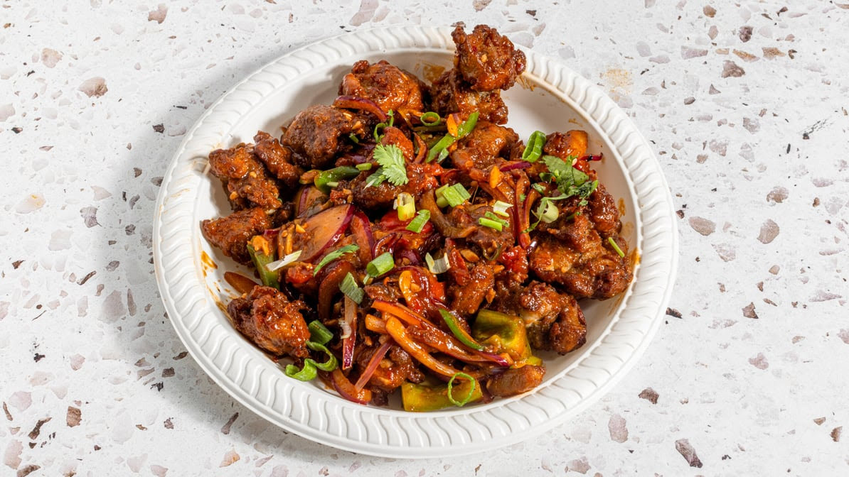 Everest Momo by null