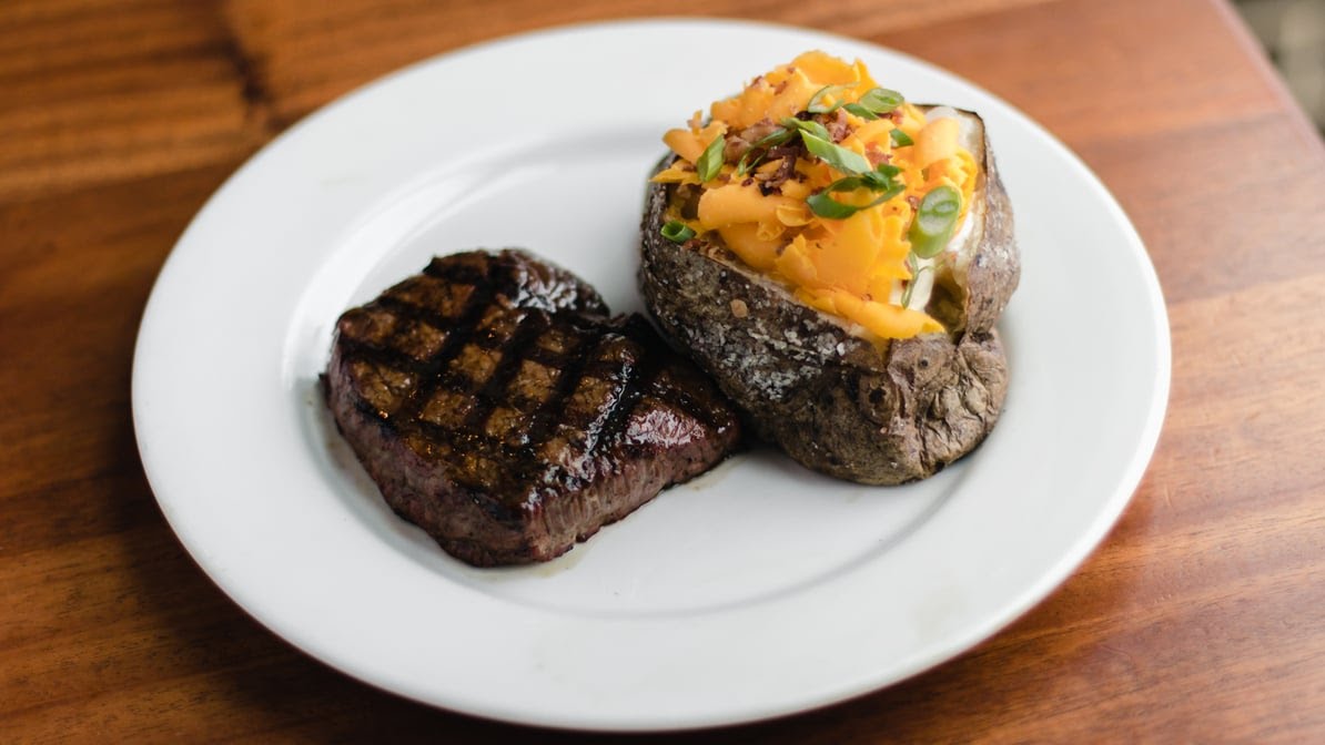 Charleston's Restaurant by null