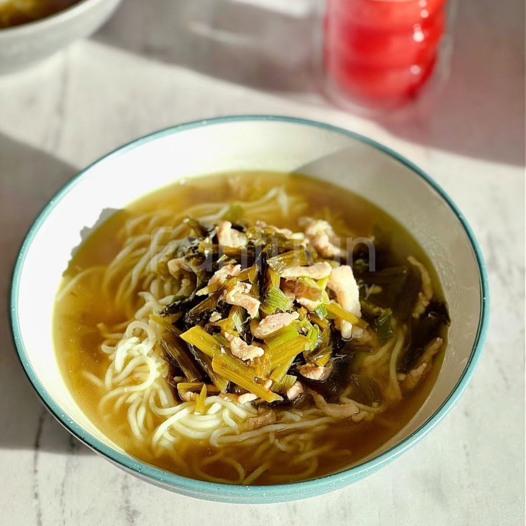 Five Five Noodles by null